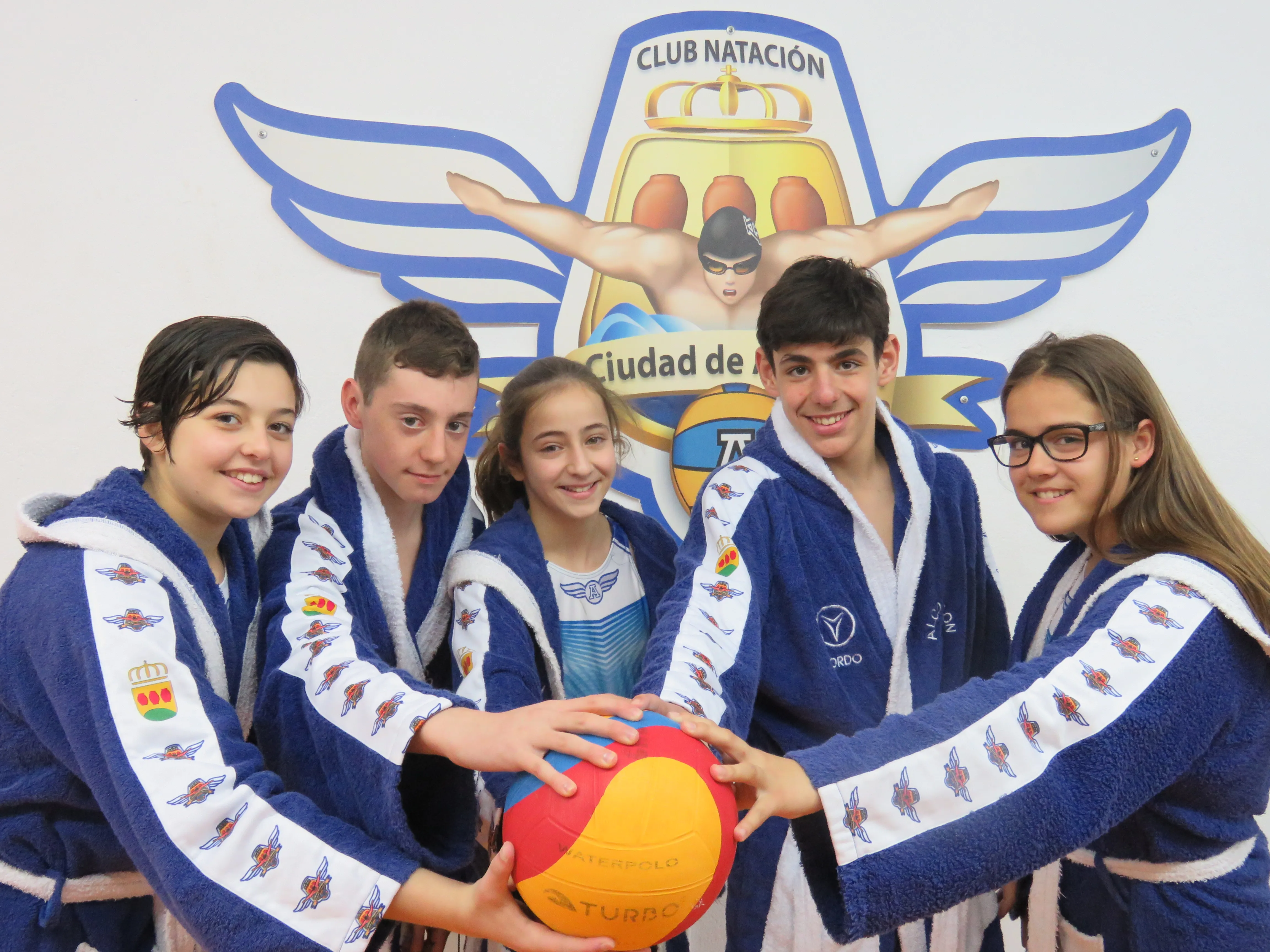 Giorgia, Koke, Elena, Dani y Paula con la selección madrileña