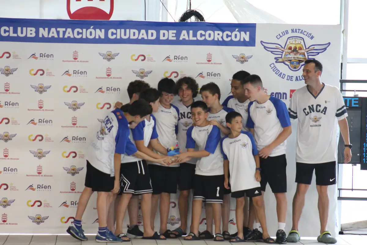 ¡Gigantes en la piscina y campeones en valores! El infantil masculino deja el sello del Alcorcón en el Trofeo José Luis Fons